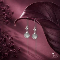 گوشواره نقره آویزی مربع طرح صدف
