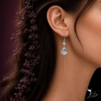 گوشواره نقره آویزی مربع طرح صدف